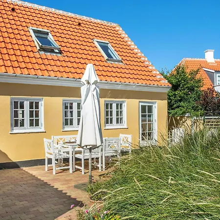 4 Bedroom Beautiful In Σπίτι διακοπών *