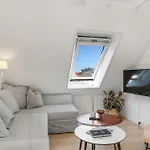 4 Bedroom Beautiful In *