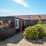 Vakantiehuis 4 Bedroom Beautiful In *