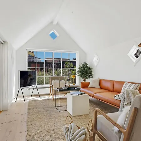 Holiday home 4 Bedroom Beautiful In