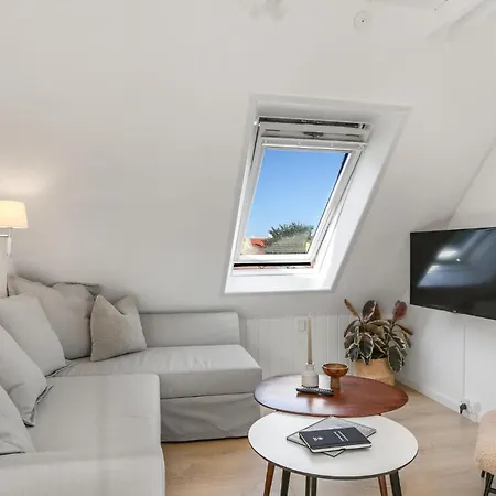 4 Bedroom Beautiful In *